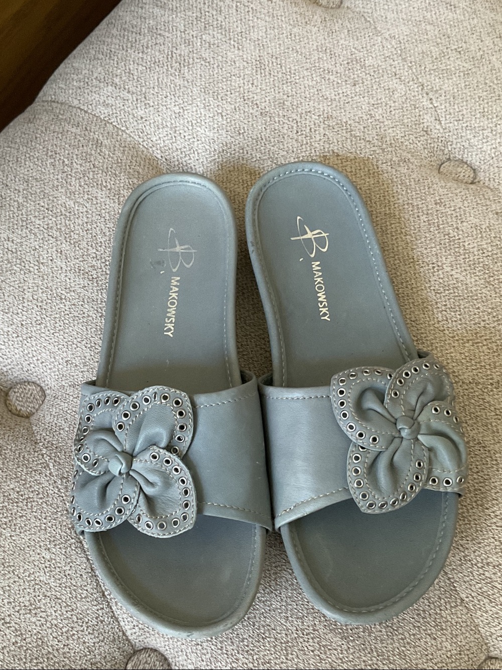 b. makowsky Gray Slide Mules with Floral Eyelet Accent Size 8